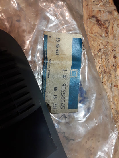 Kadett E Abdeckung Lampen links hinten original GM Opel NEU