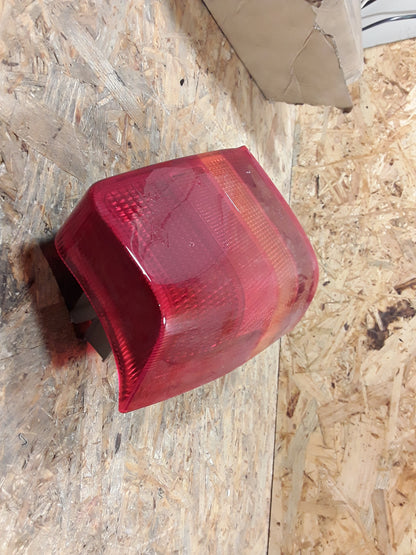 Kadett E Heckleuchte links original GM Opel NEU