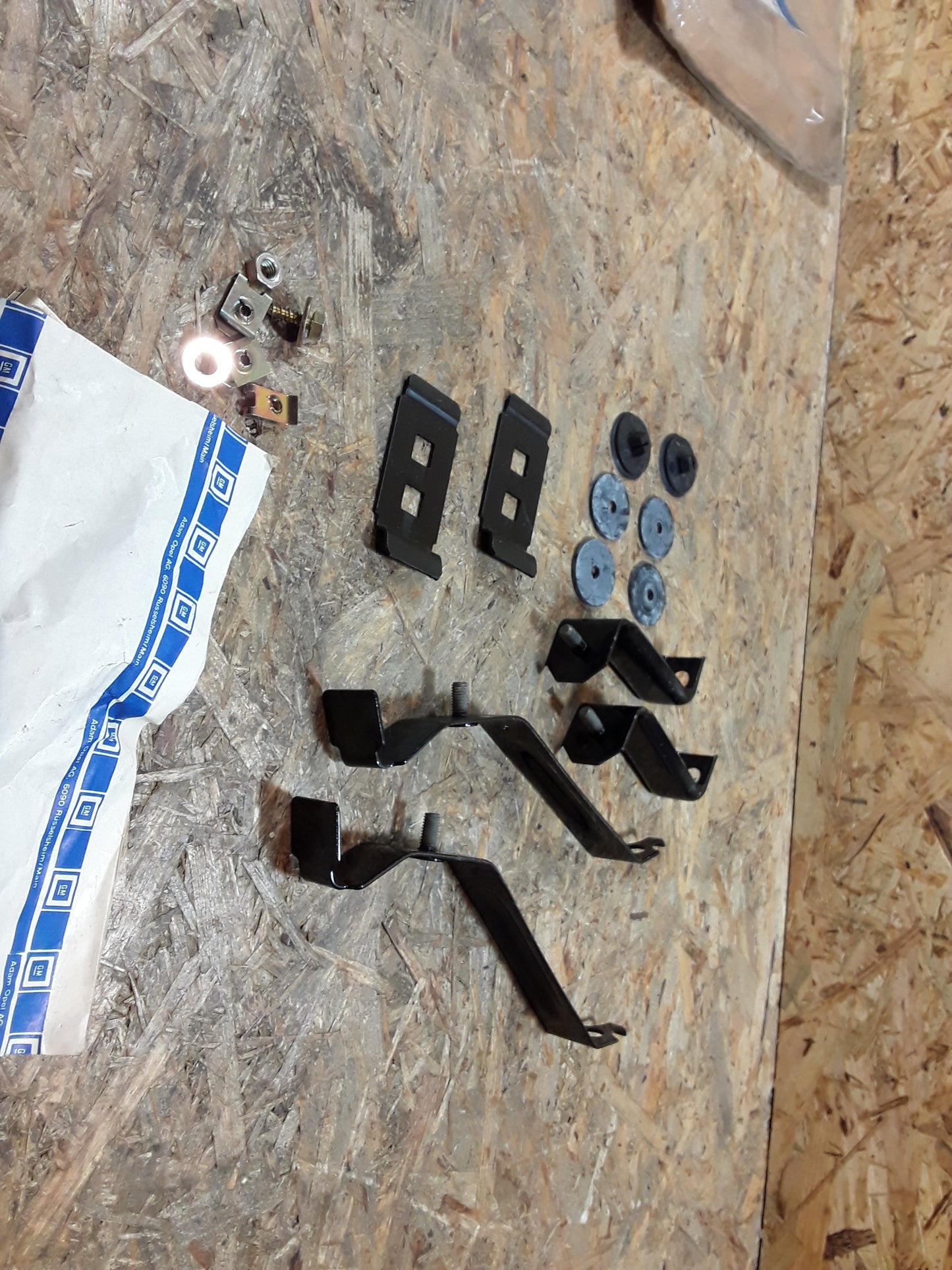 Kadett D Befestigungssatz Stoßfänger hinten original GM Opel NEU