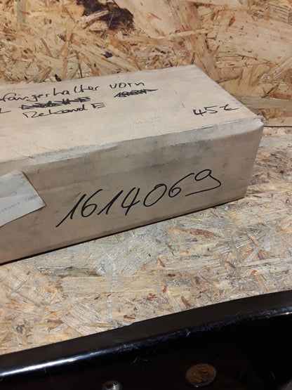 Rekord E Halter Stoßfänger vorne original GM Opel NEU