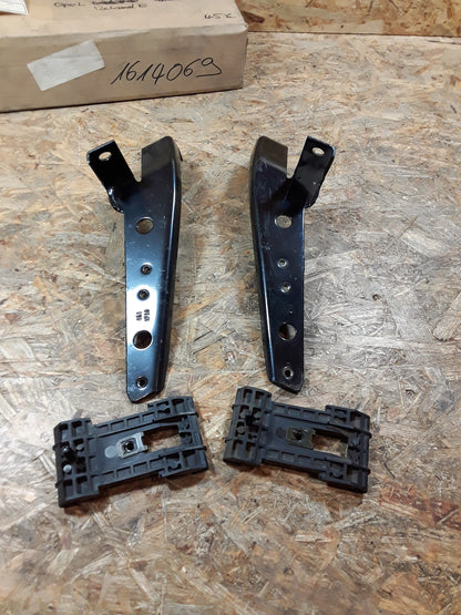 Rekord E Halter Stoßfänger vorne original GM Opel NEU