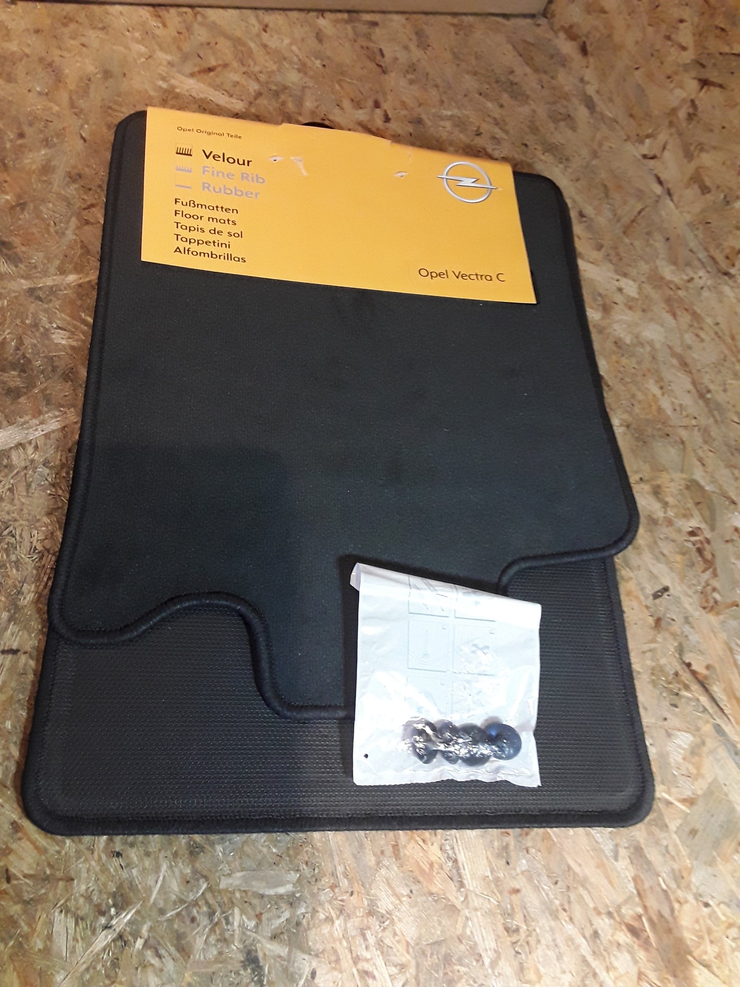 Vectra C Fußmattensatz original GM Opel NEU