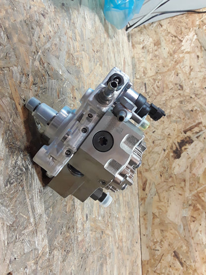 Astra 1,7 CDTi Hochdruckpumpe original GM Opel NEU