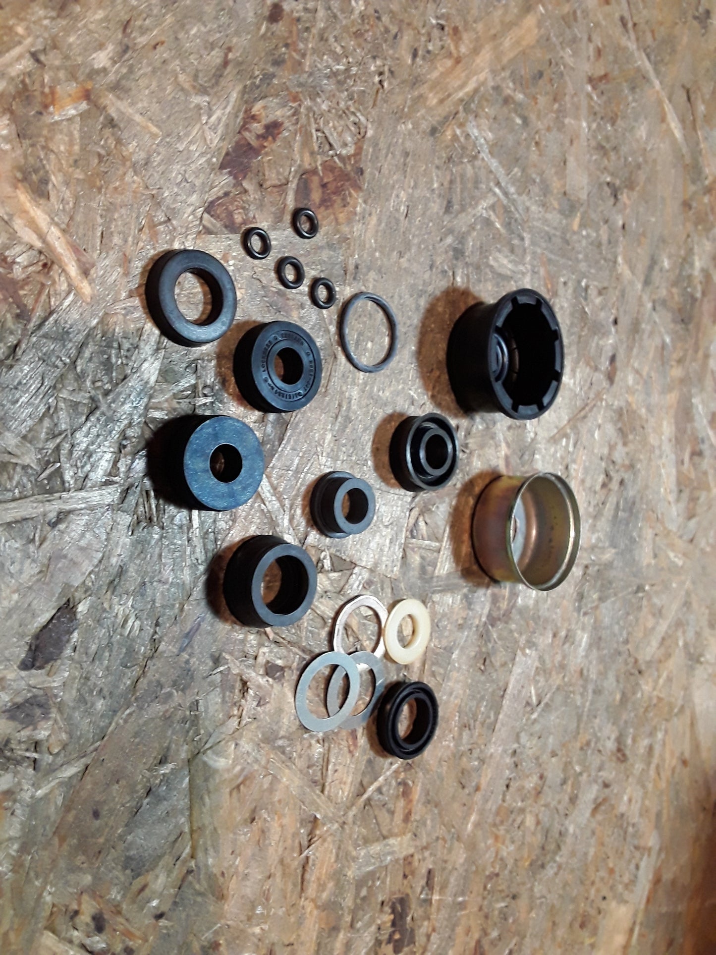 Opel Modell leider unbekannt Reparatursatz Dichtungen Bremse vorne original GM Opel NEU