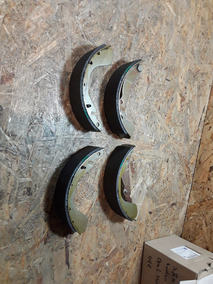 Astra F/G Vectra A Bremsbelagsatz Hinterachse original GM Opel NEU