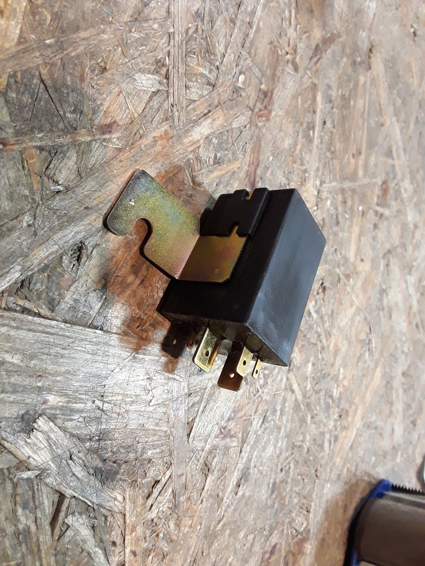 Kadett E 1,6D/DA 1,7D/DA Rekord E Omega A Glühzeitrelais original GM Opel NEU