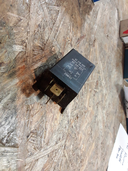 Kadett E 1,6D/DA 1,7D/DA Rekord E Omega A Glühzeitrelais original GM Opel NEU