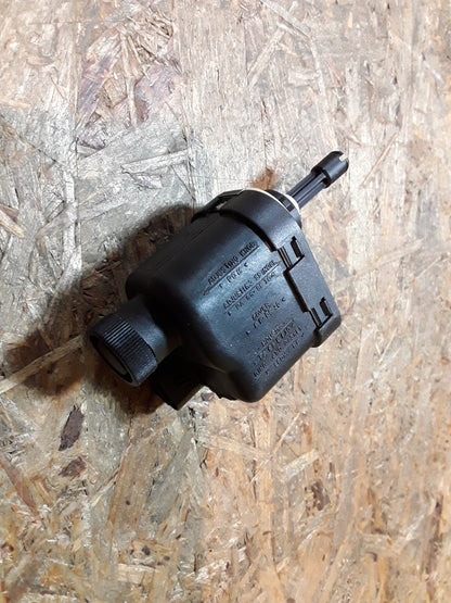 Omega A Stellmotor Leuchtweitenregulierung original GM Opel NEU