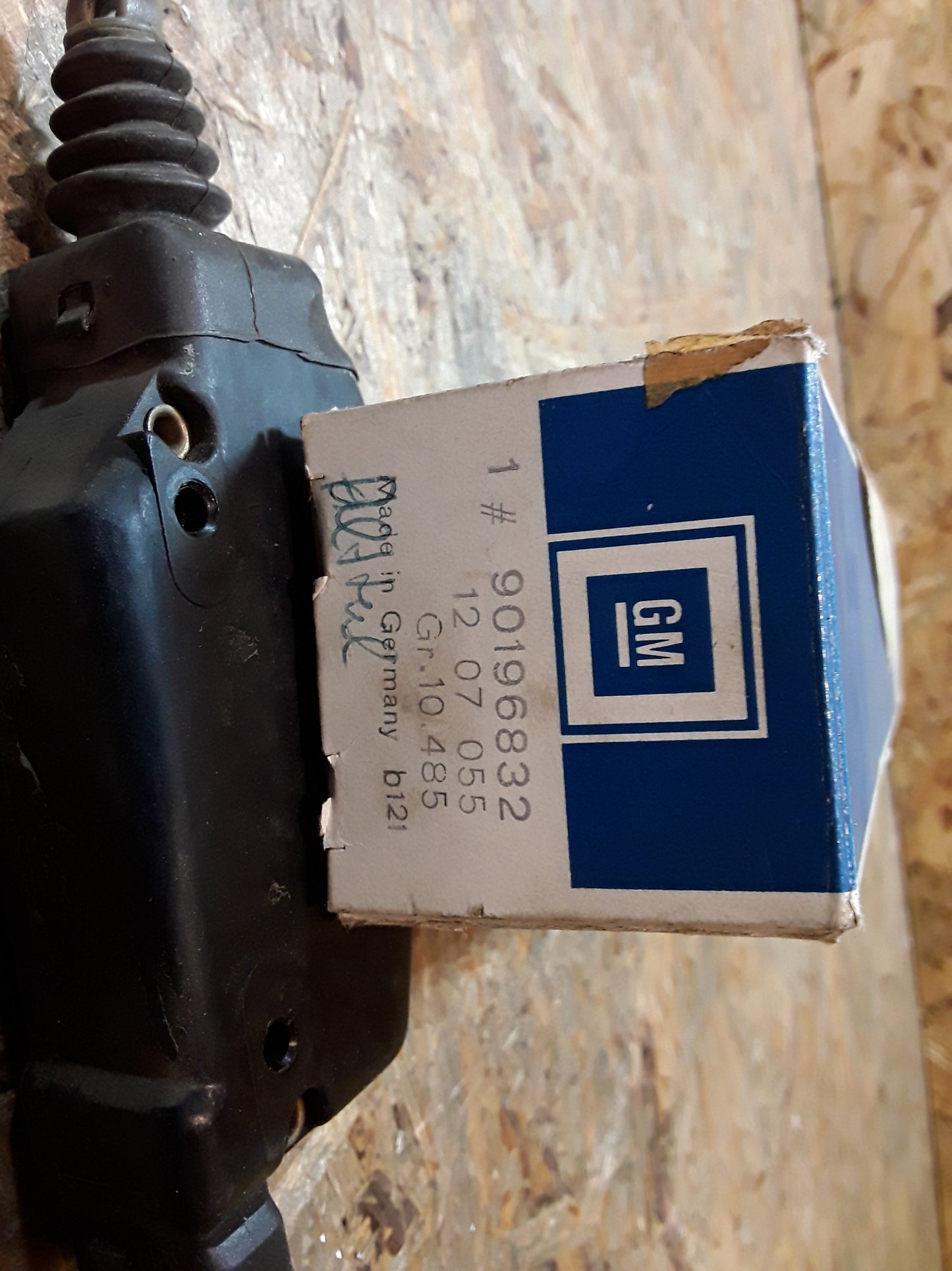 Corsa A Kadett E Antrieb Zentralverriegelung vorne links original GM Opel NEU
