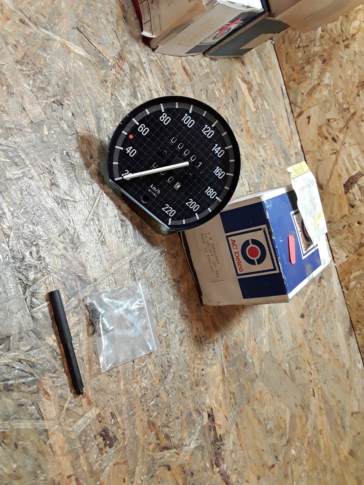 Kadett E Tachometer original AC DELCO NEU