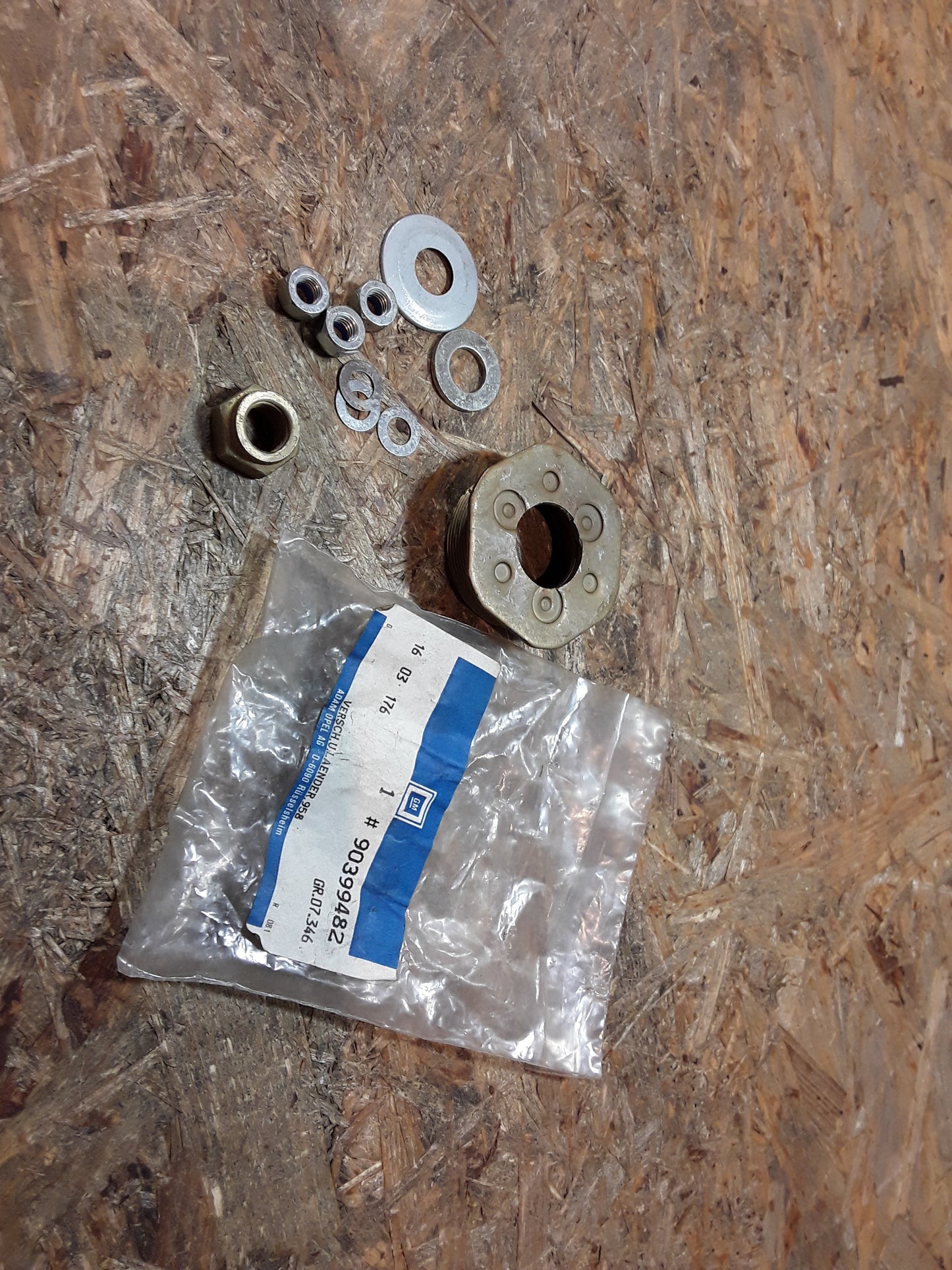 Rekord E Satz Befestigungsteile original GM Opel NEU