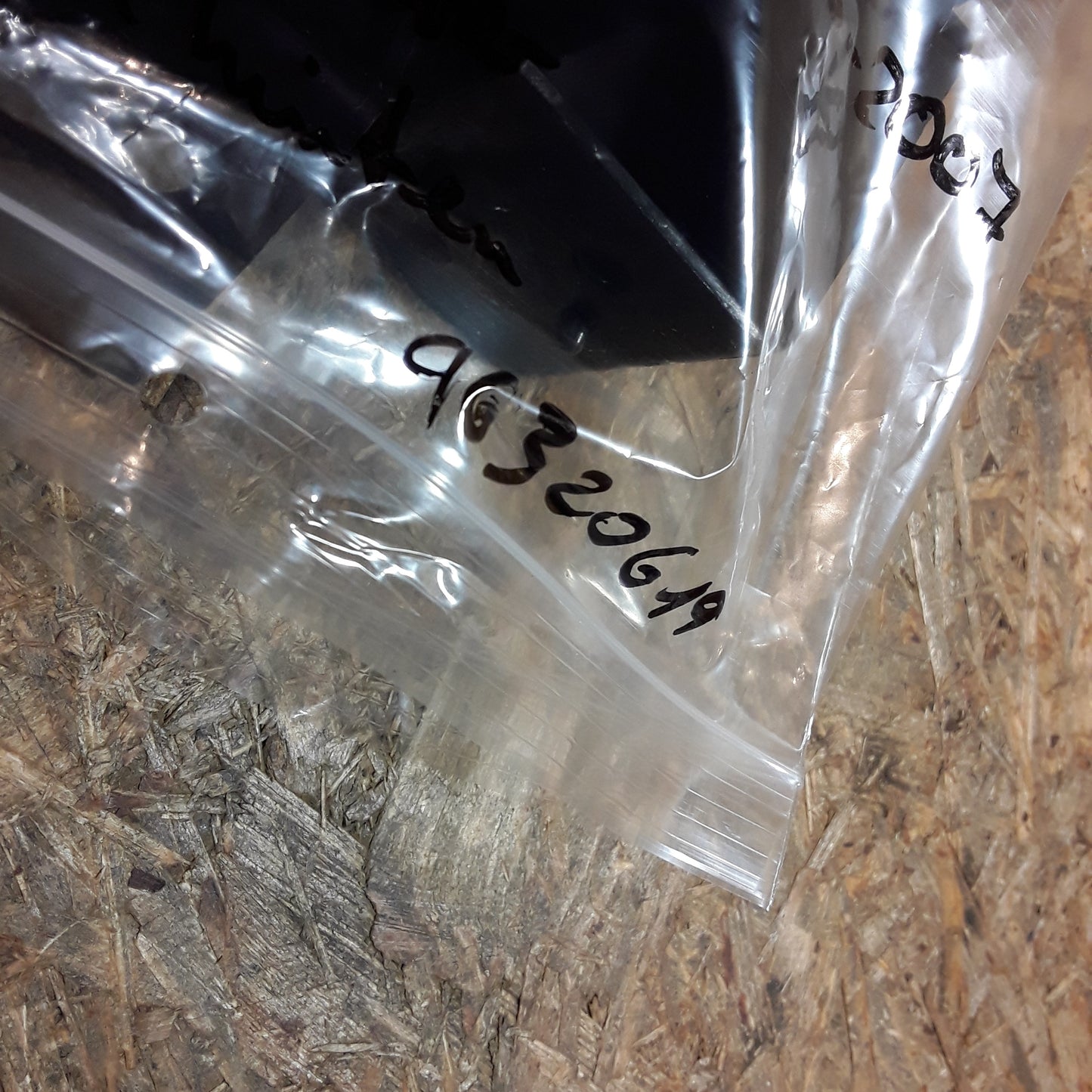 Chevrolet/ Daewoo Matiz Spoiler Halter unten hinten original GM Opel NEU