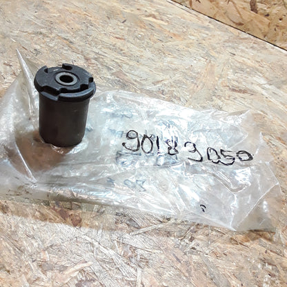 Modell leider unbekannt Achskörper Lagerung hinten original GM Opel NEU