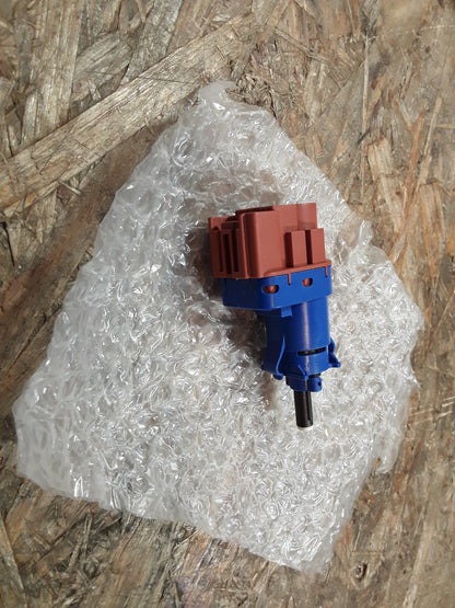 Combo Bremslichtschalter original GM Opel NEU