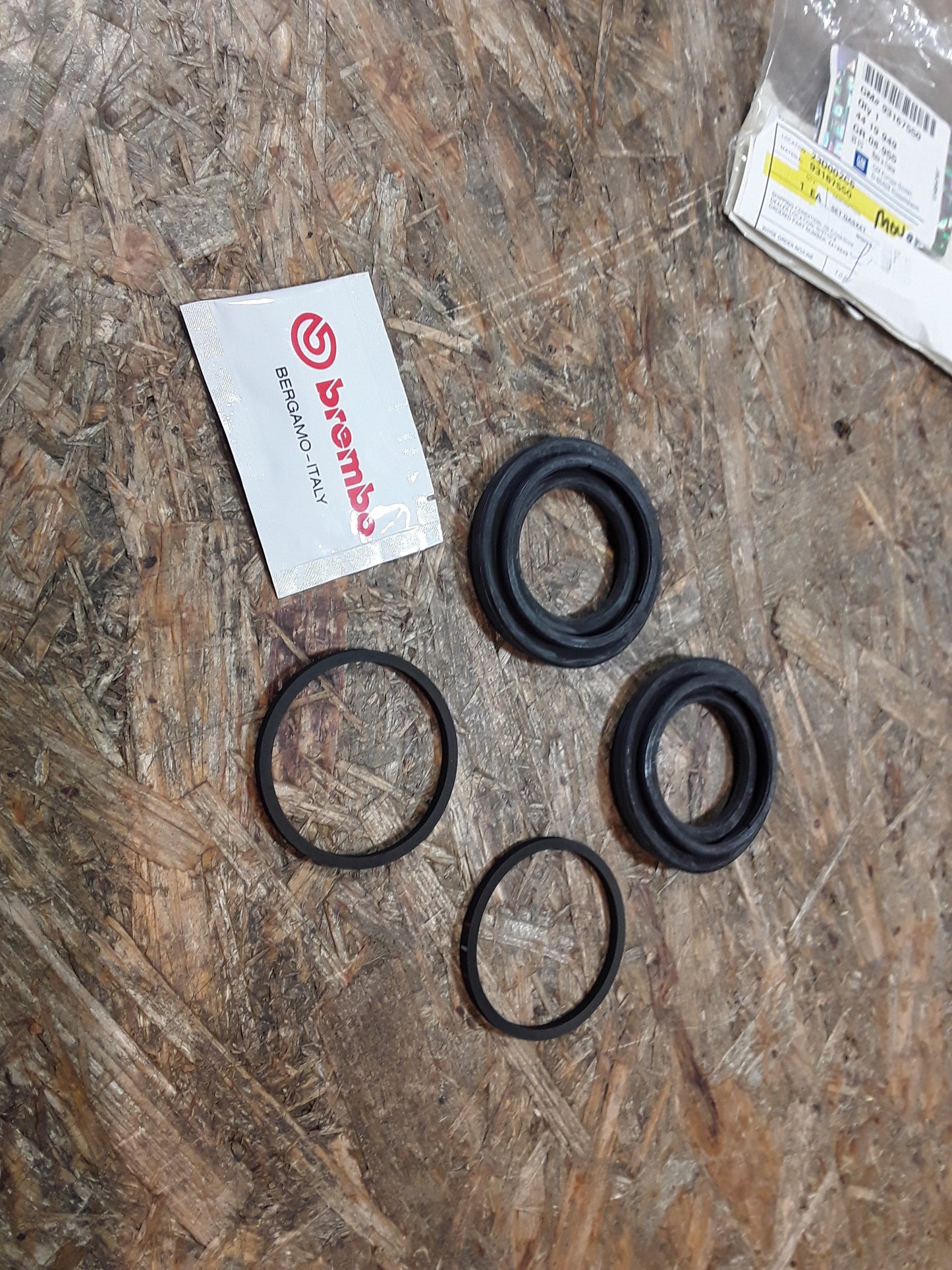 Movano B Dichtungssatz Bremssattel hinten original GM Opel NEU