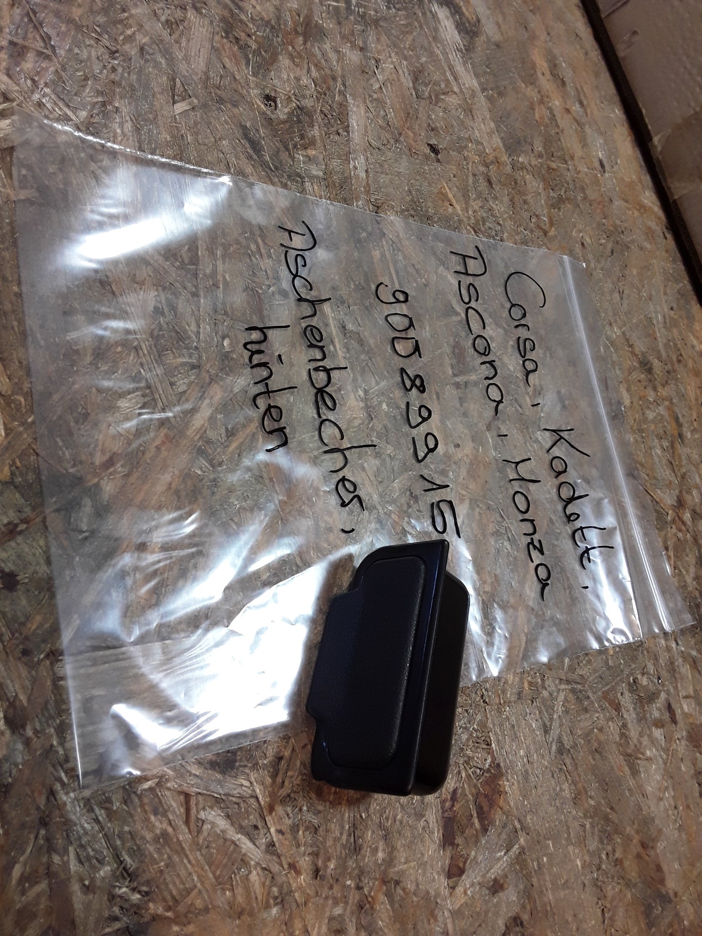 Corsa Kadett Ascona Monza Aschenbecher hinten original GM Opel NEU