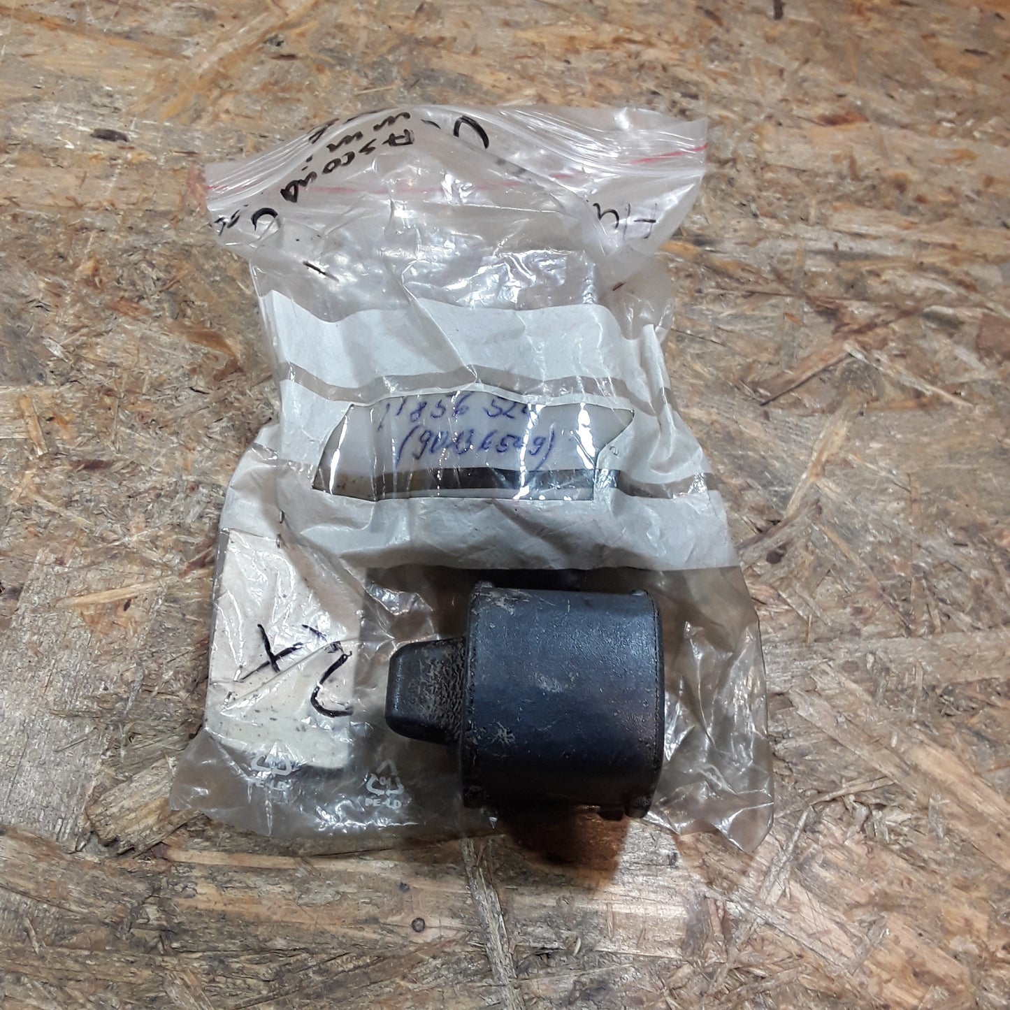 Ascona C Auspuffsgummi 1,8l original GM Opel NEU