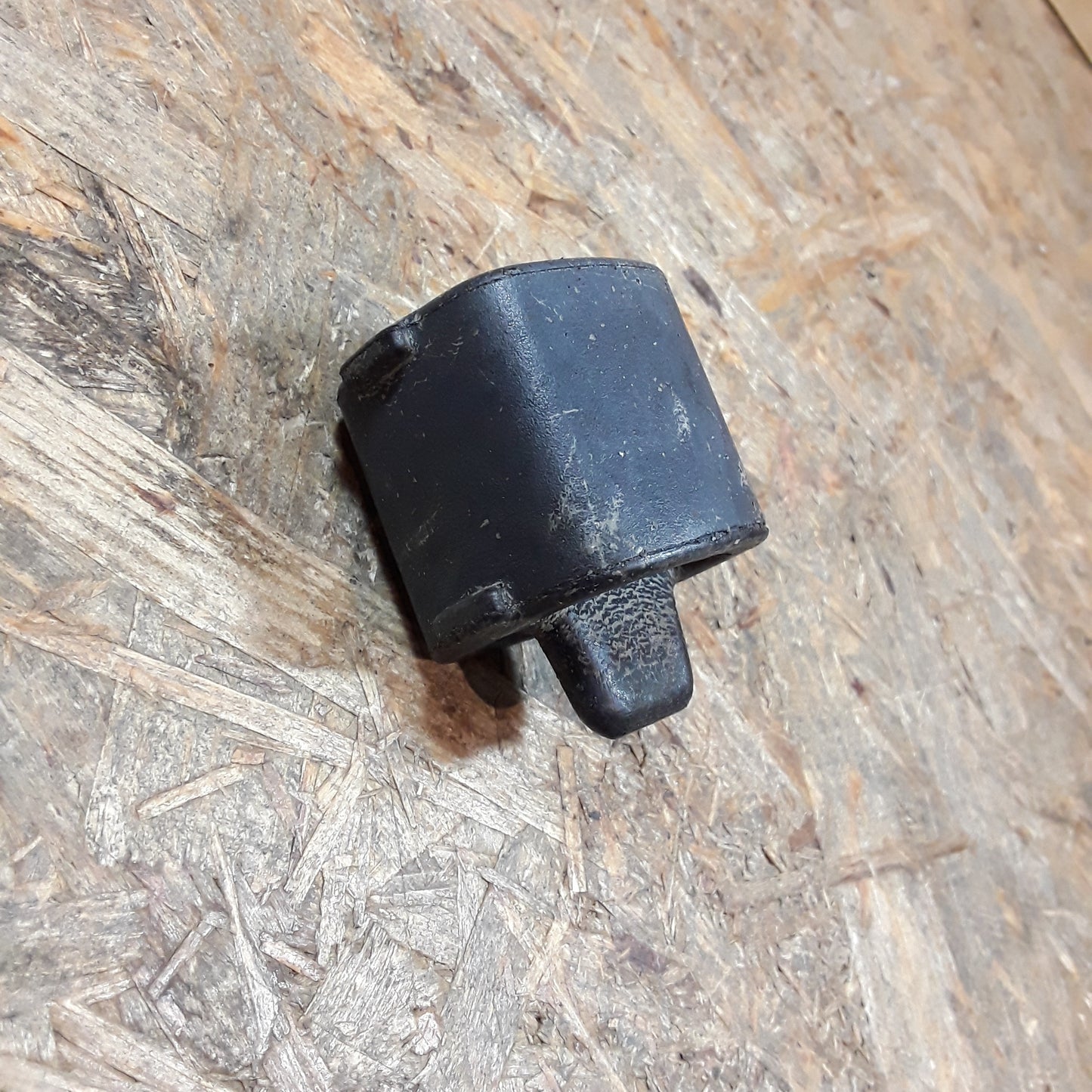 Ascona C Auspuffsgummi 1,8l original GM Opel NEU