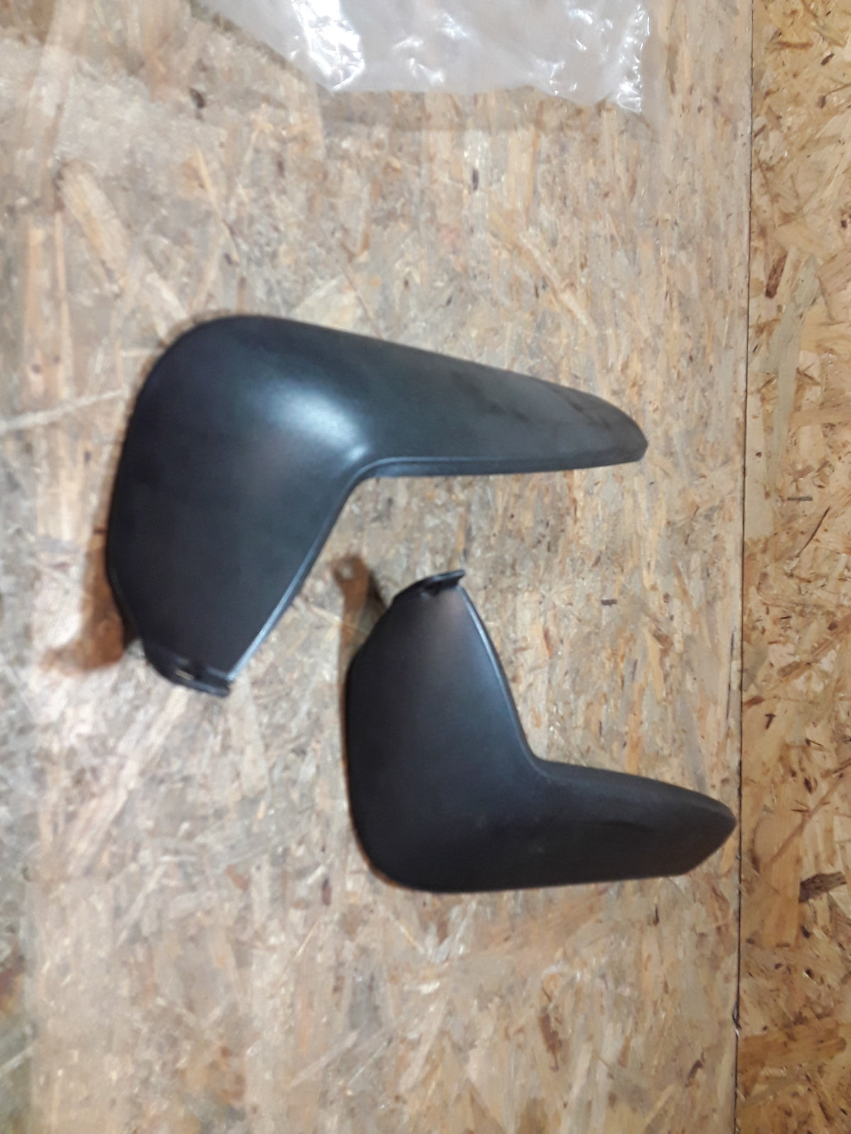Corsa C Schmutzfängersatz vorne original GM Opel NEU