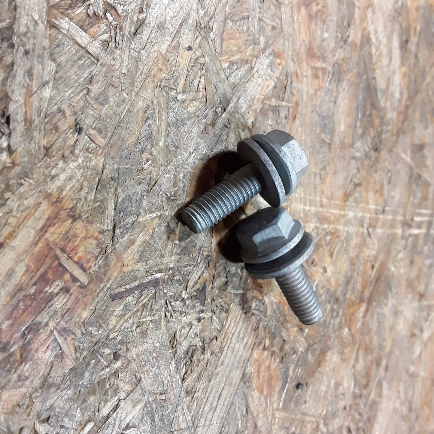 Astra K Schraube Stoßdämpfer hinten M8 x 25 original GM Opel NEU