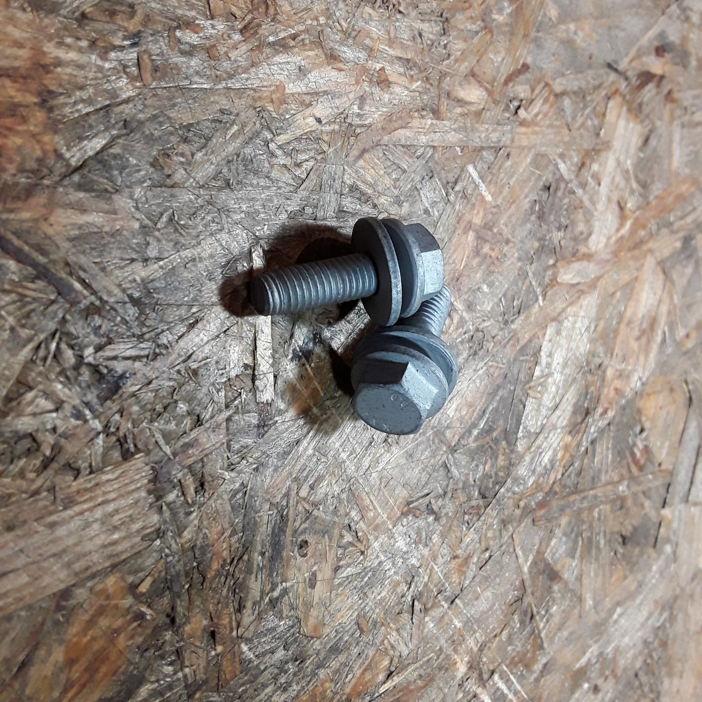 Astra K Schraube Stoßdämpfer hinten M8 x 25 original GM Opel NEU