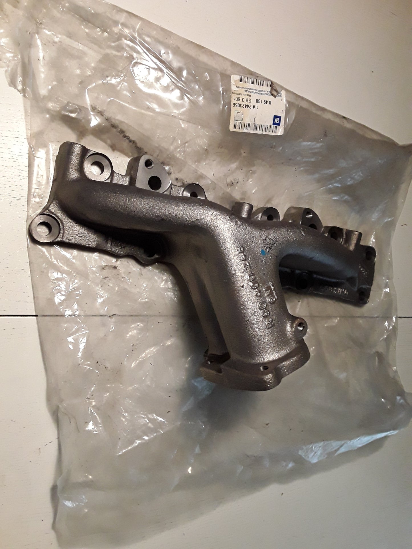 Calibra Frontera Omega 2,0 Auspuffkrümmer original GM Opel NEU
