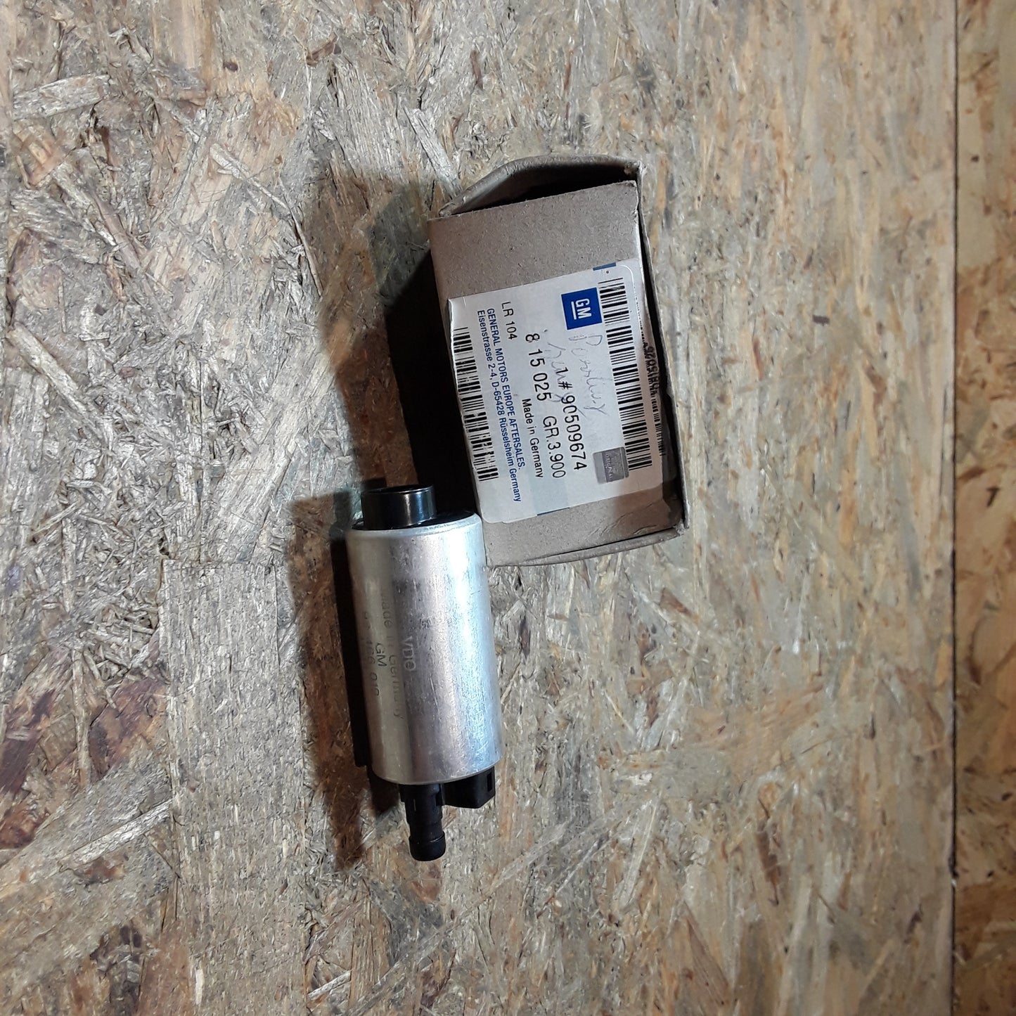 Omega B 2,5 Kraftstoffpumpe elektrisch original GM Opel NEU