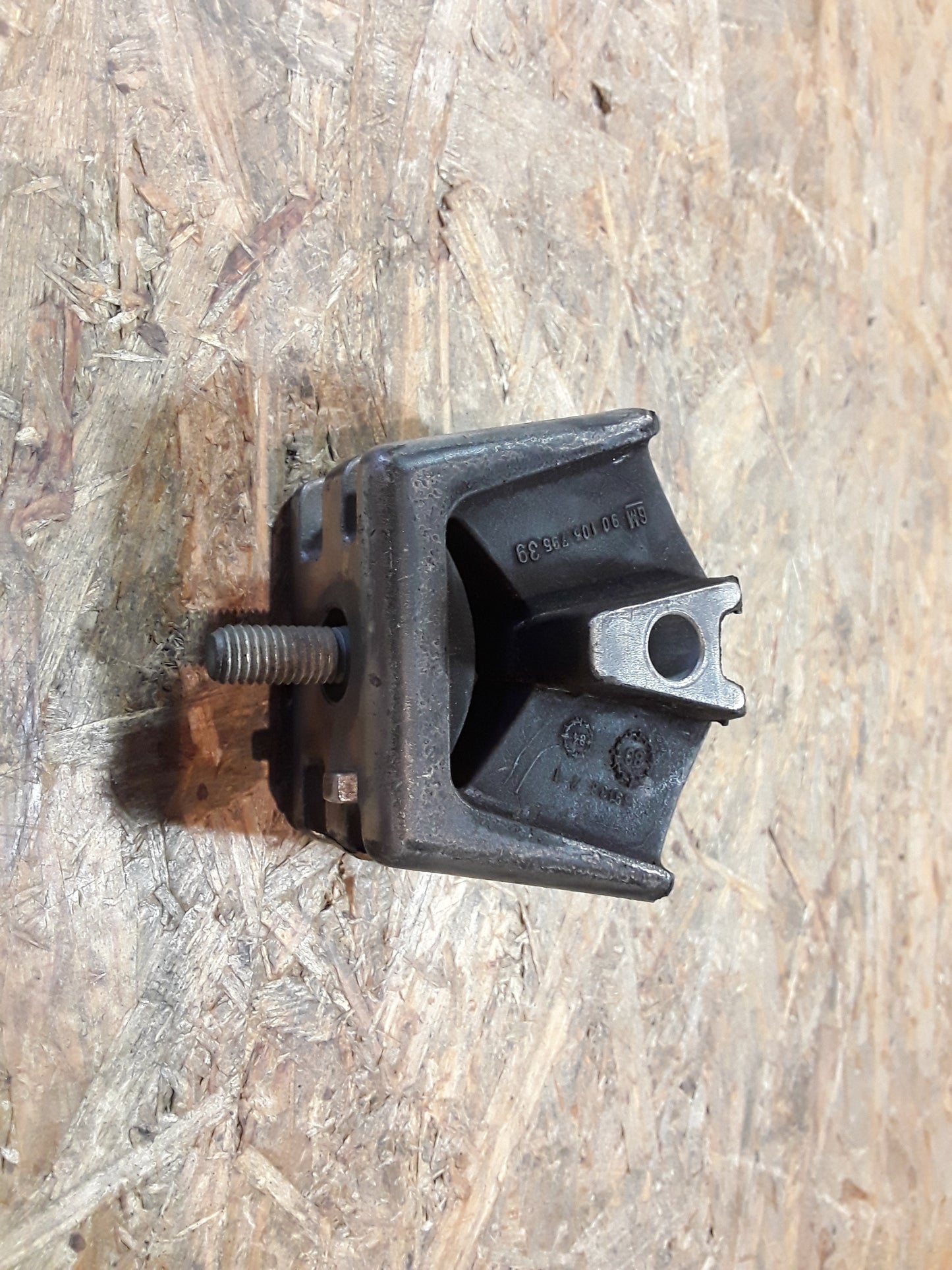 Kadett D Motorlager vorne links original GM Opel NEU