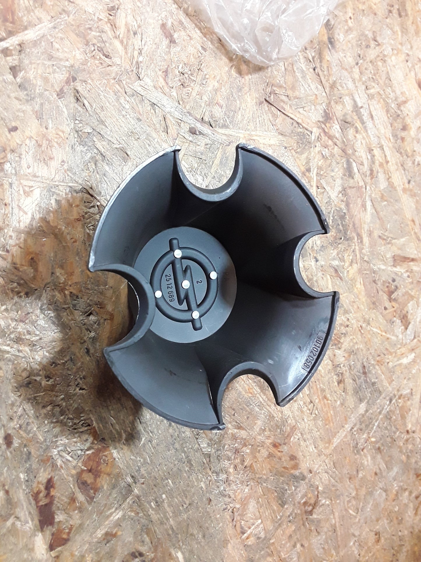 Ascona B/C  Manta B Kadett D Abdeckung Radnabe original GM Opel NEU