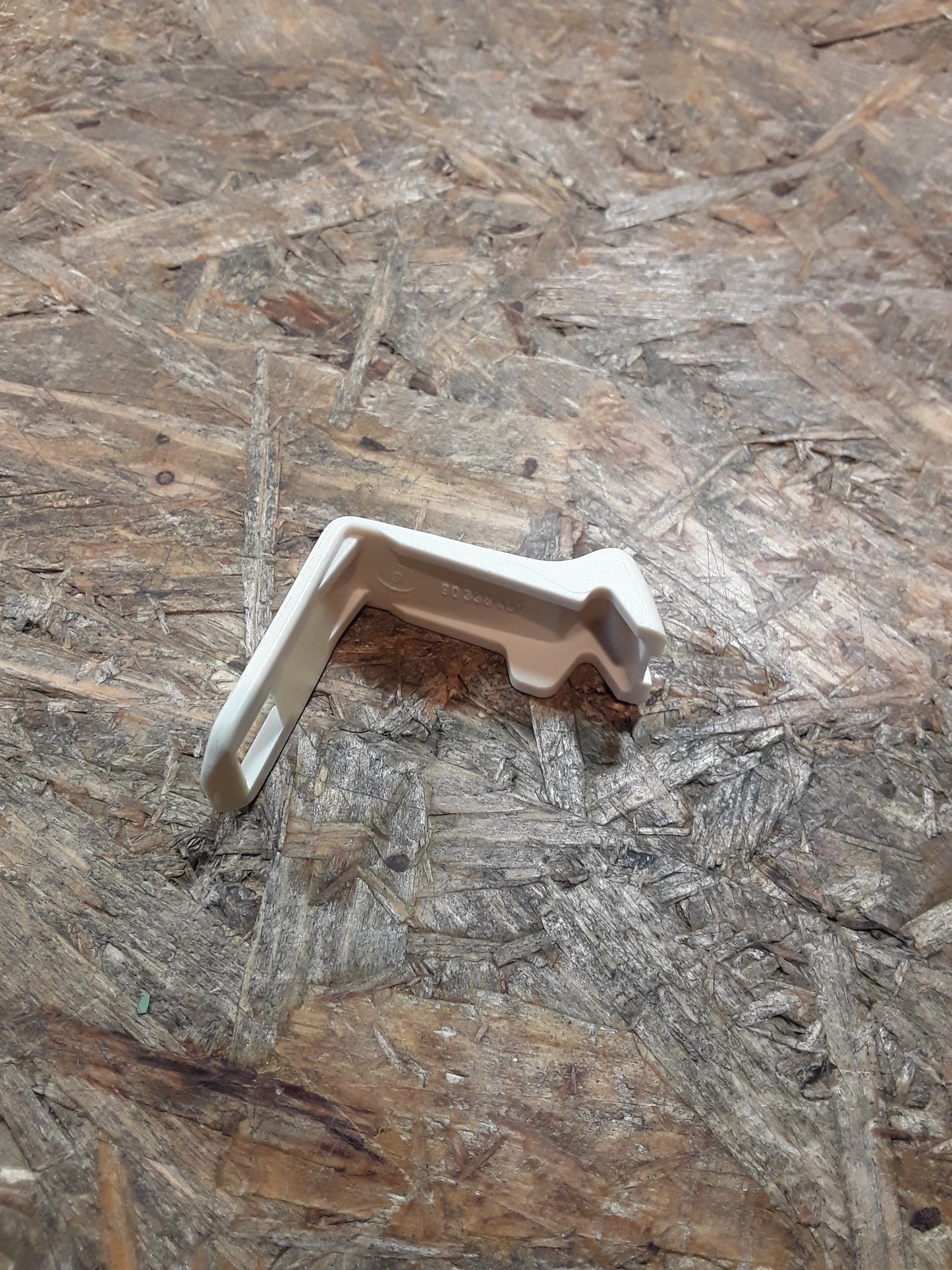 Monza A Senator B Haleklammern für Radkappen original GM Opel NEU