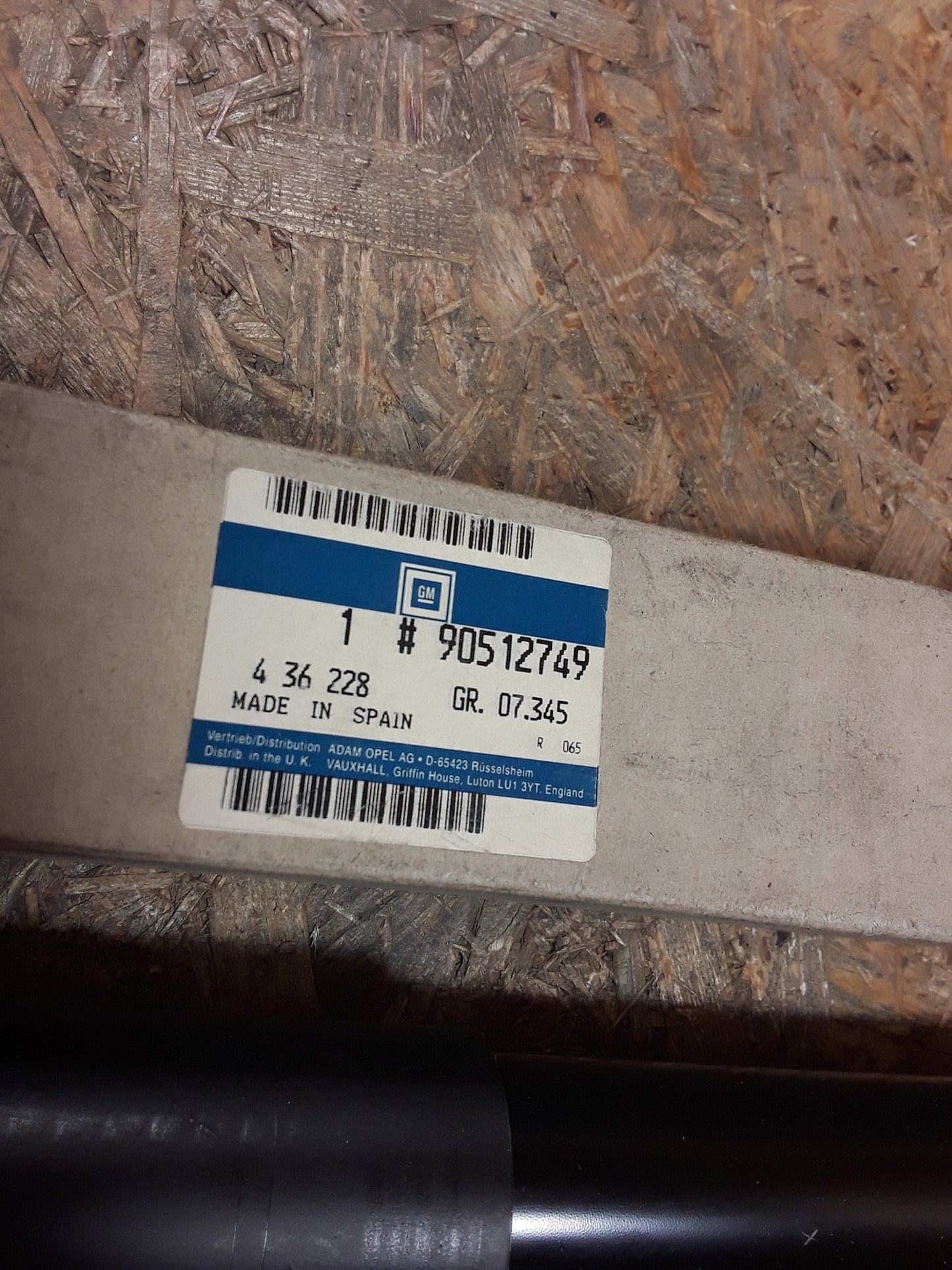 Omega B Caravan Stoßdämpfer hinten original GM Opel NEU