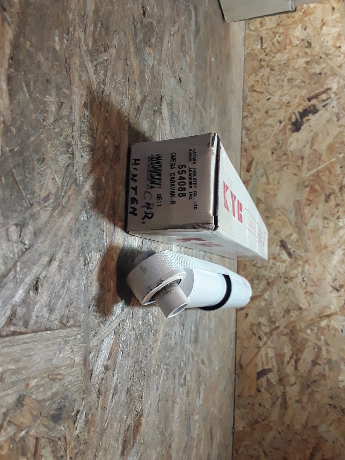 Omega A Caravan Hinterachse original Kayaba Opel NEU