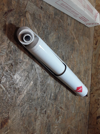 Omega A Caravan Hinterachse original Kayaba Opel NEU