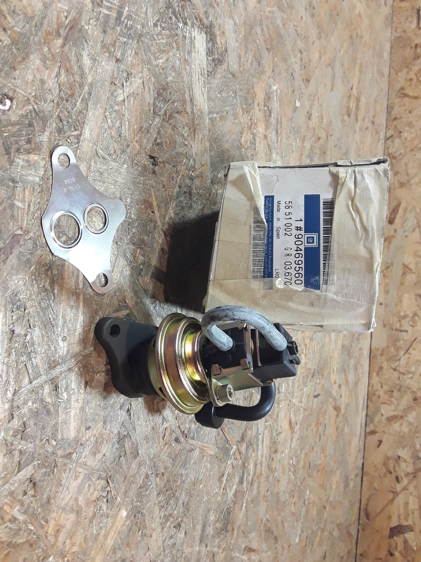 Vectra B1,8 X18XE Astra F 2,0 X20XEV Omega B Calibra AGR-Ventil original GM Opel NEU