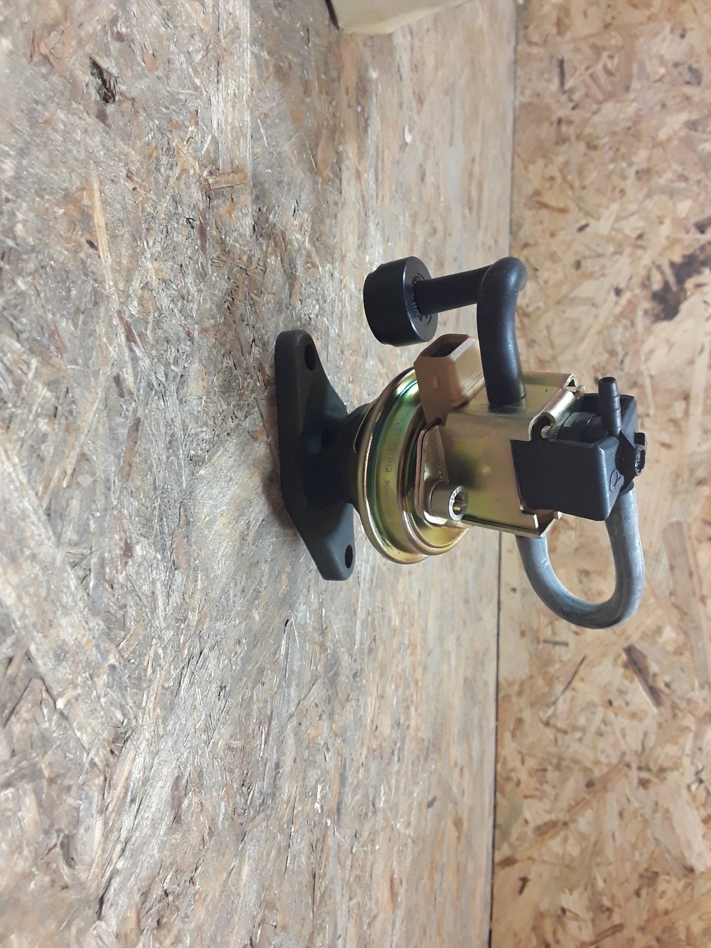 Vectra B1,8 X18XE Astra F 2,0 X20XEV Omega B Calibra AGR-Ventil original GM Opel NEU