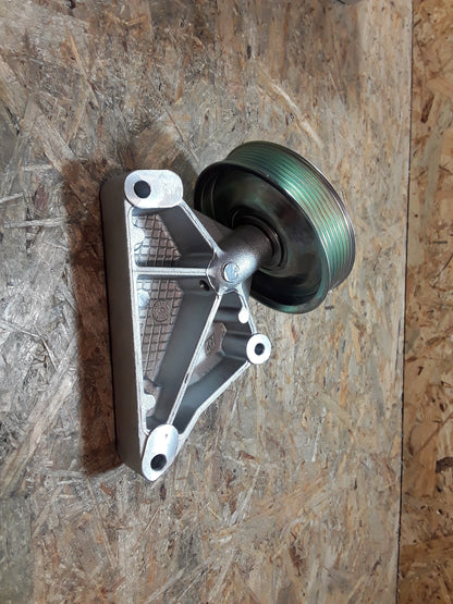 Movano A Vivaro A 2,5DTi Halter Spannrolle Keilriemen original GM Opel NEU