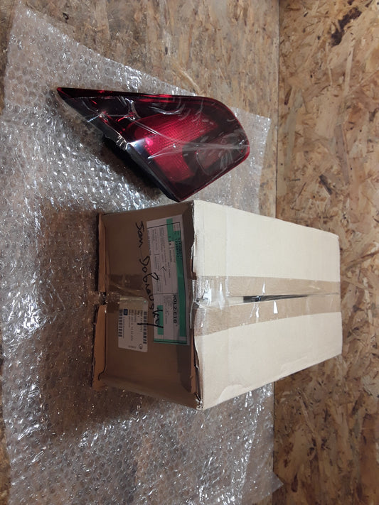 Astra J Heckleuchte links innen original GM Opel NEU