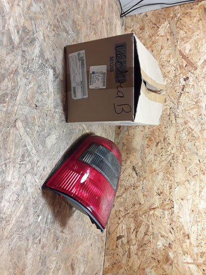 Vectra B Caravan Heckleuchte links original GM Opel NEU