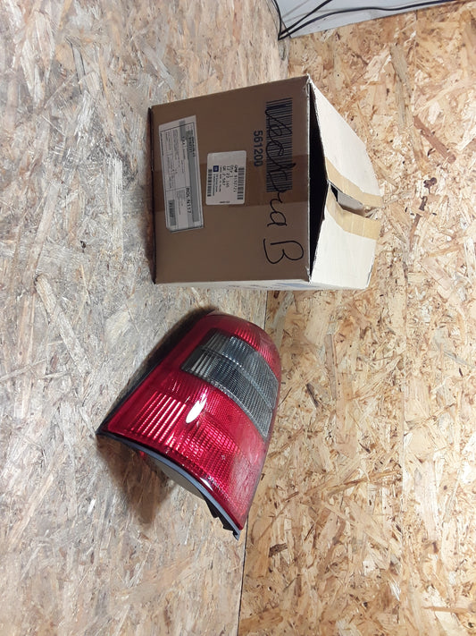 Vectra B Caravan Heckleuchte links original GM Opel NEU
