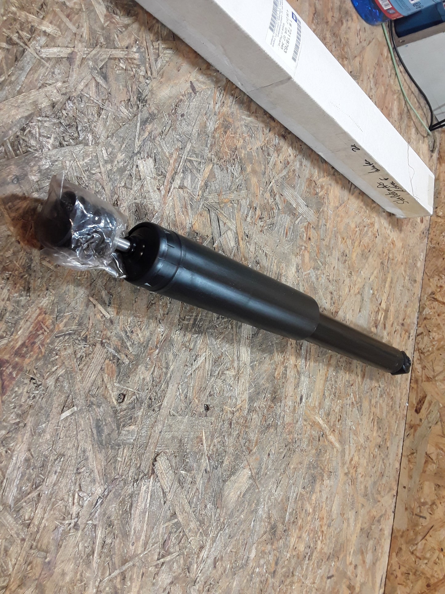 Astra F Stoßdämpfer hinten original GM Opel NEU