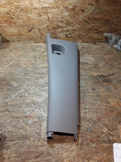 Movano A Verkleidung B-Säule NUR GEEIGNET FÜR FAHRZEUGE MIT TRENNWAND (Trennwand vorhanden) original GM Opel NEU