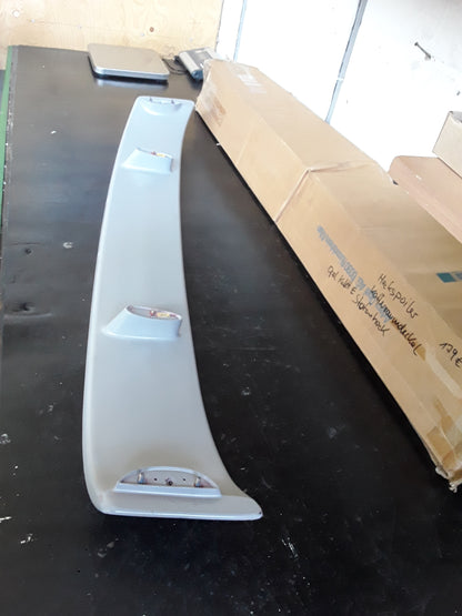 Kadett E Stufenheck Heckspoiler an Kofferraumdeckel original GM Opel NEU