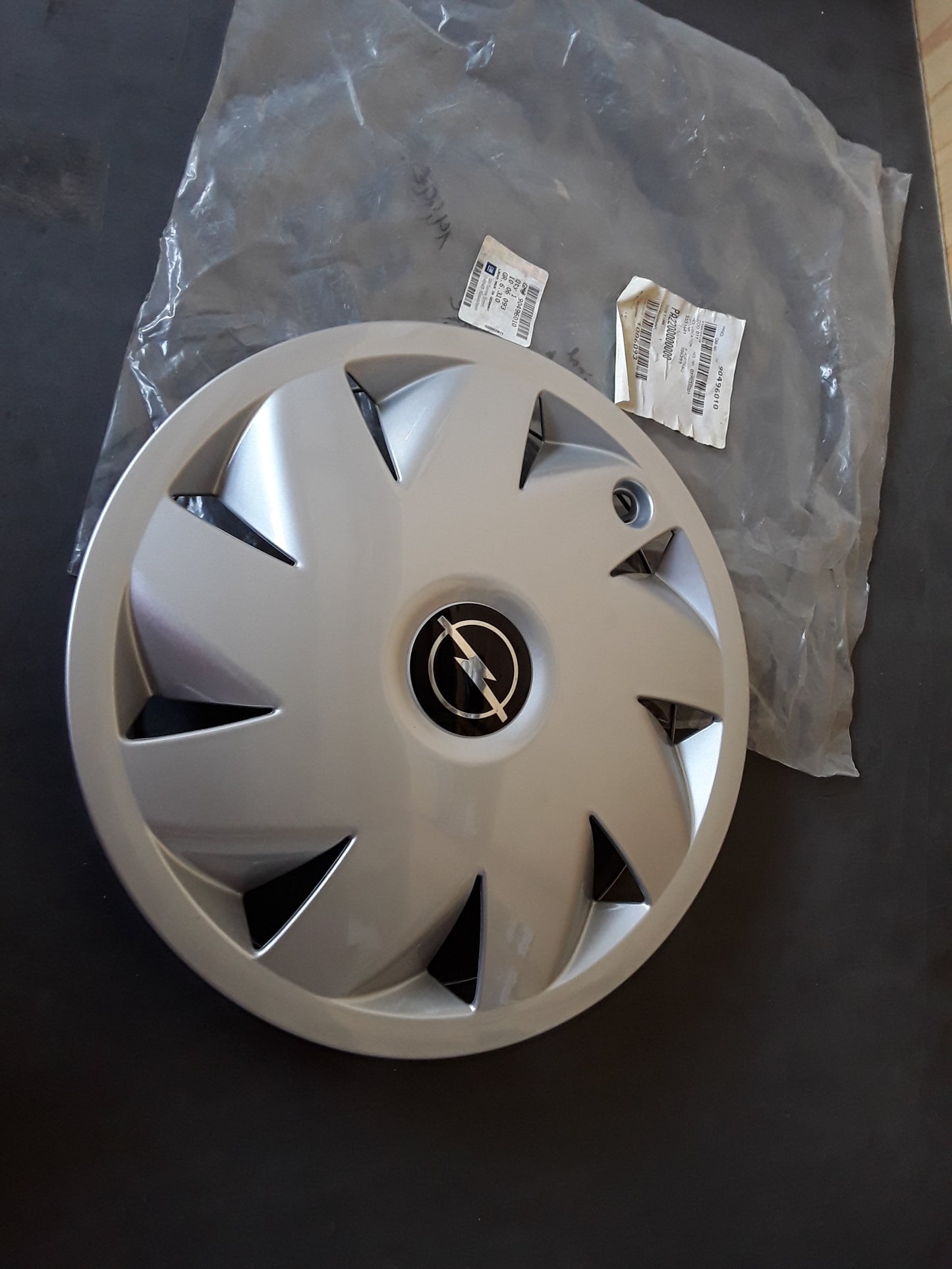 Vectra B Calibra Astra F Radkappe 14" silber original GM Opel NEU