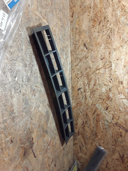 Rekord E Vordergrill original GM Opel NEU