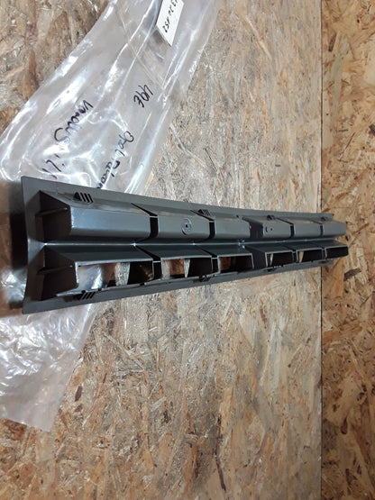 Rekord E Vordergrill original GM Opel NEU