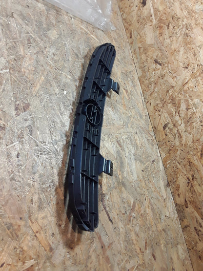Corsa B Kühlergrill original GM Opel NEU