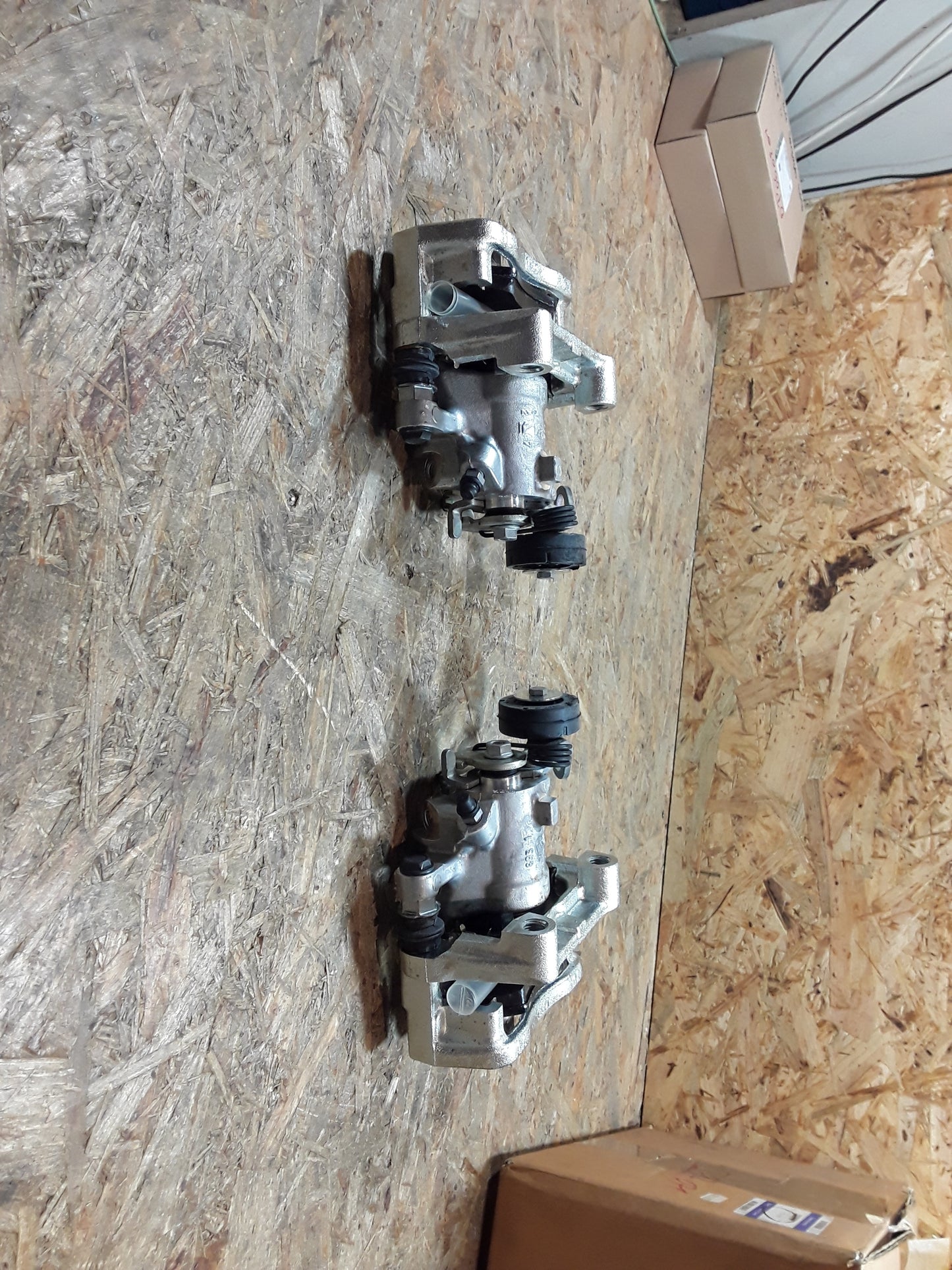 Astra G Bremssattelsatz hinten original GM Opel NEU