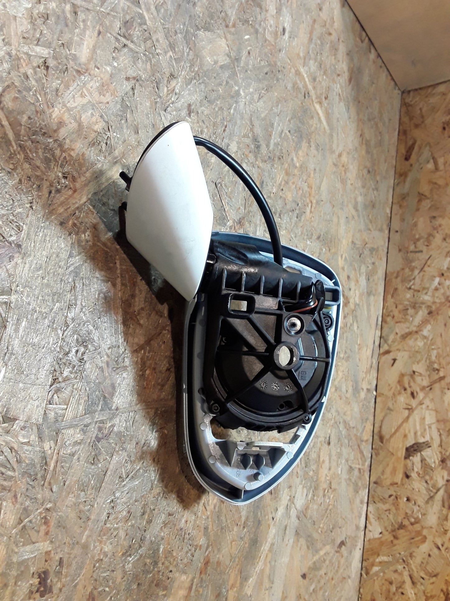 Corsa D Außenspiegel beheizbar links original GM Opel NEU