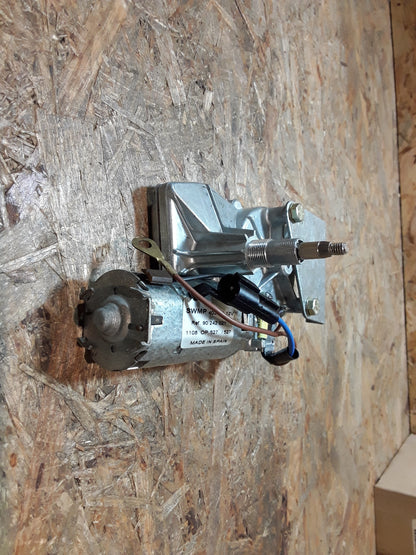 Kadett E Caravan Wischermotor hinten original GM Opel NEU