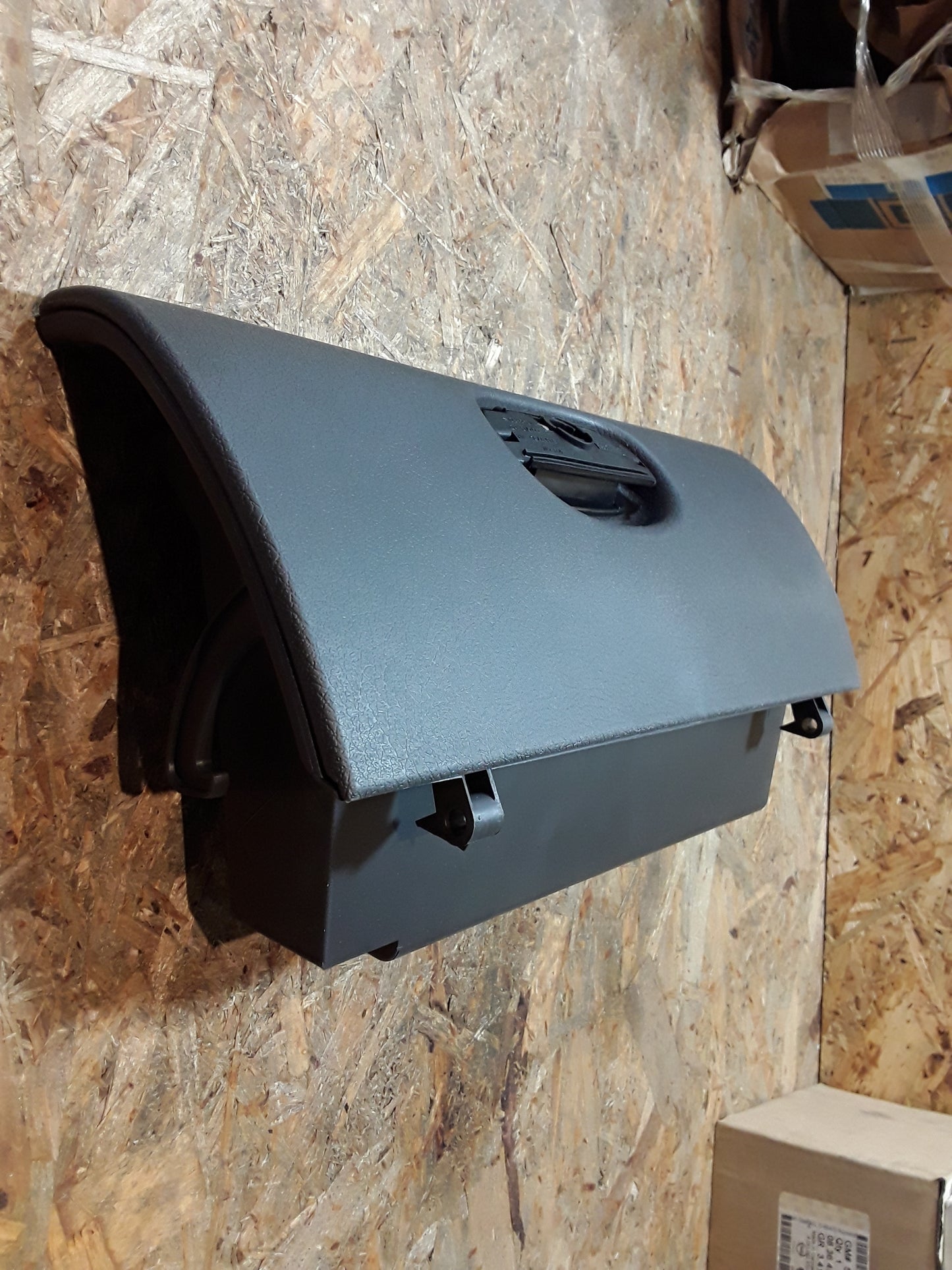 Corsa B Tigra A Handschuhfach original GM Opel NEU